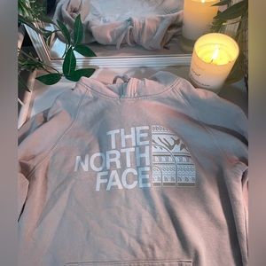 Cute North Face hoodie!